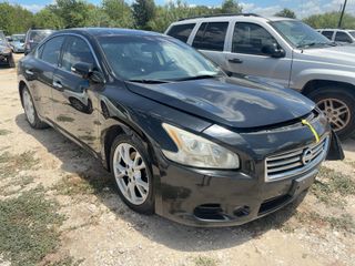 2013 Nissan Maxima 3.5 SV - Exterior Front Right Corner Image